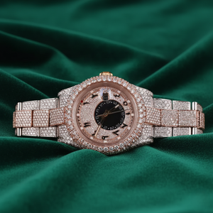 Reloj Pragalbh de Lujo con Diamantes, Esfera Dorada Rosa Estilo Hip Hop, Centro Negro con Números Árabes, Brazalete Totalmente Adornado con Diamantes, Movimiento de Cuarzo - Product Image 1