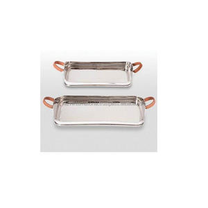 Bandeja de servicio de acero inoxidable con acabado de espejo, con mango de cuero - Product Image 2