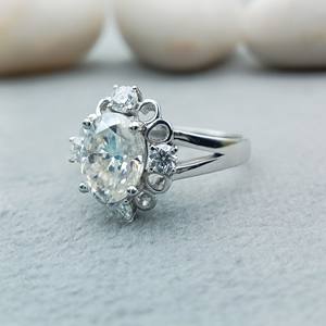 Anillo de Compromiso y Boda D'VINS JEWELS, Diseño Ovalado Moderno, Corte Brillante, Color D, Blanco, Plateado, Dorado, Certificado - Product Image 2