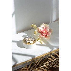 Support de bougie en laiton doré de qualité assurée avec motif de lotus, résistant à la chaleur, décoration d'intérieur - Product Image 4