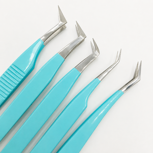 Pince à épiler professionnelle de précision avec pointes en acier inoxydable angulées, poignées lisses, emballage personnalisé pour extensions de cils et salons de beauté - Product Image 6