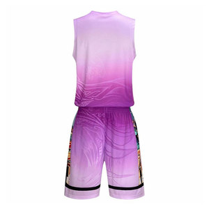 Uniforme de basket-ball de haute qualité pour hommes, vêtements de sport respirants pour les matchs de club, les équipes scolaires et les entraînements. - Product Image 2