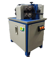 Machine efficace pour le rondissage des tiges de bambou, finition lisse et uniforme, équipement de traitement du bois et du bambou pour l'artisanat