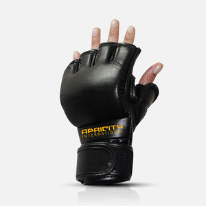 Guantes de Boxeo MMA Personalizados para Clubes y Equipos, Color Negro, Medios Dedos, Palma Transpirable, Protección UV, Cierre de Gancho y Bucle Ligero - Product Image 6