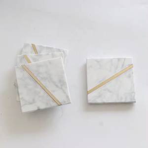 Posavasos cuadrados de mármol con franja dorada, modernos y antideslizantes, para decoración del hogar. - Product Image 1