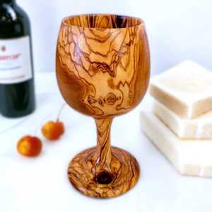 Verre à vin en bois fait main, forme unique, design grain de bois naturel, pour cocktails, 1 pièce - Product Image 3
