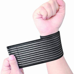 สายรัดข้อมือสำหรับออกกำลังกายแบบมืออาชีพ พร้อมสายรัดปรับระดับได้ สำหรับเพาะกาย ยกน้ำหนัก ฟิตเนส ฝึกซ้อม อุปกรณ์พยุงข้อมืออย่างปลอดภัย - Product Image 4