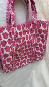 Sac fourre-tout matelassé en coton brodé couleur unie, style vintage élégant, fait main, rembourré, réutilisable, grand sac à bandoulière pour le quotidien et la plage - Product Image 2