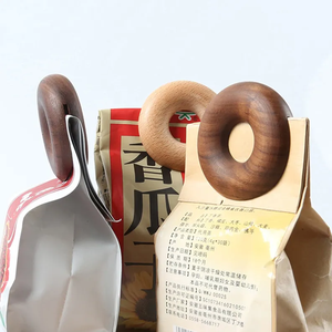 Clip de Madera Hecho a Mano para Sellar Bolsas de Té y Café, Personalizable con Logotipo y Diseño Más Popular a un Precio Increíble - Product Image 3