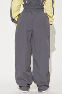 Ensemble de survêtement coupe-vent 2 pièces en nylon uni personnalisé pour homme : veste zippée et pantalon à capuche pour l'extérieur et le streetwear - Product Image 2