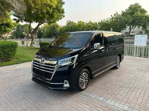 MINT PREMIUM 2021 Toyota Granvia 3.5 litres V6 (Édition VIP) - Product Image 1