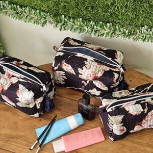 ชุดกระเป๋าเครื่องสำอางผ้าฝ้ายลายดอกไม้พร้อมพู่ห้อย ซิปปิด กระเป๋าใส่เครื่องสำอางแบบพับได้ กันน้ำ สำหรับขนาดกลาง/ใหญ่/เล็ก - Product Image 3