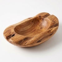 Nieuwe moderne minimalistische handgemaakte ecovriendelijke teakhouten oplaadplaat met natuurlijke live edge, rustieke bruiloft decoratieve fruitschaal