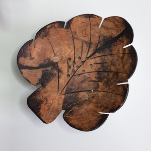 Coconut Shell Soap Dish Holder Leaf Shape Self Draining Tray for Soaps and <b>Bathroom</b> <b>Accessories</b> - Product Image 3