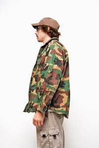 เสื้อเชิ้ตทำงานผู้ชายทรงปกติ แขนสั้น ผ้าโพลีเอสเตอร์/คอตตอน ดีไซน์เรียบ - Product Image 6