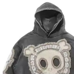 Sweat à capuche oversize pour homme avec visage de dessin animé brodé, coupe oversize, épaules tombantes, broderie vieillie, délavage acide, strass, coupe carrée - Product Image 5