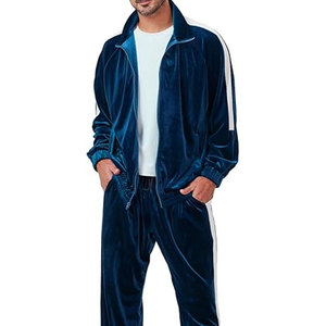 Conjunto deportivo de dos piezas de terciopelo para mujer, chaqueta con cremallera y pantalones jogger, atuendo de moda urbana. - Product Image 3