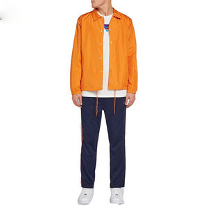 Vestes d'entraîneur personnalisées pour hommes, imperméables, respirantes, en polyester enduit, fines, couleur personnalisée bleue - Product Image 3