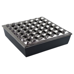 Cendrier élégant en métal massif avec finition thermolaquée et design plaqué, décoration de table en aluminium - Product Image 6