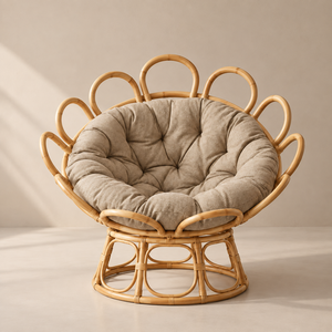 Sillón Moderno de Ratán con Cojín Acolchado, Muebles Contemporáneos para Sala de Estar, Diseño de Respaldo Sólido, Acabado Natural - Product Image 1