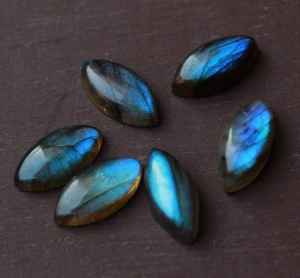 ลาบราโดไรต์ทรงมาร์คีส์ คาโบชอง พลอยสีน้ำเงินธรรมชาติ หินหลวมสำหรับทำเครื่องประดับ - Product Image 5