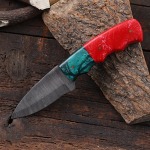 Cuchillo de caza y desollado de hoja fija de acero de Damasco forjado a mano, mango de resina, espiga completa, cuchillo personalizado OEM/ODM, funda de cuero - Product Image 3