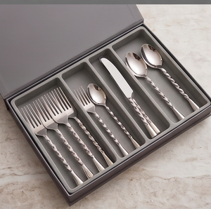 Elegante Juego de Cubiertos Plateados con Mango Trenzado, Cuchillo, Tenedor y Cuchara, Aptos para Lavavajillas, Cubertería Metálica Estilo Boda - Product Image 4