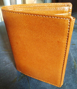Portefeuille court pour homme en cuir pleine fleur de haute qualité avec blocage RFID, style national, appliques et fenêtre d'identification, fermeture ouverte - Product Image 1