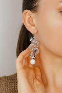 Longues boucles d'oreilles pendantes ondulées en perles, plaquées or, élégantes et tendance, pour femmes - Product Image 2