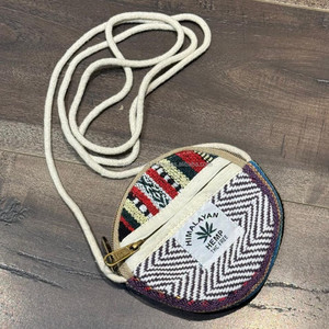 Monedero redondo de cáñamo de lujo personalizado con cremallera, monedero redondo compacto hecho a mano ecológico para monedas, llaves y artículos esenciales pequeños - Product Image 2