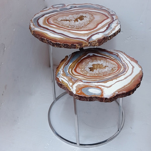 Table d'appoint moderne de luxe pour salon, en acier inoxydable poli brillant et bois, meuble artisanal, couleur émail - Product Image 1