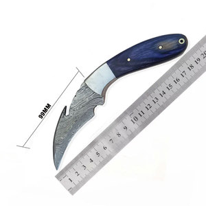 Cuchillo de caza de acero de Damasco de primera calidad con hoja confiable y mango suave para aventuras al aire libre y tareas prácticas. - Product Image 5