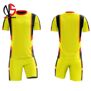 Maillots de football courts personnalisés avec logo imprimé, nouveau design, uniformes d'entraînement d'équipe avec technique de sublimation, tenues de football 2026 - Product Image 3