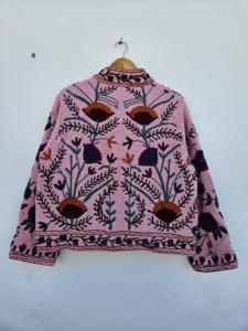 SHREE RADHA GOVIND EXPORTS Veste ethnique artisanale pour femme, en velours imprimé, broderie Suzani florale, chaude pour le printemps/l'automne/l'hiver - Product Image 6