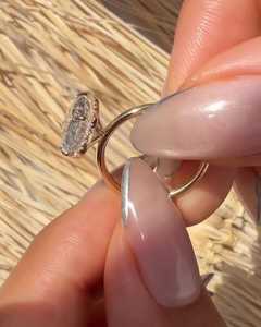 Anillo de compromiso ovalado con diamante cultivado en laboratorio, oro de 14K/18K, personalizado, 3.50 ct, halo oculto, solitario, engaste de bisel, banda clásica de boda, IGI - Product Image 5