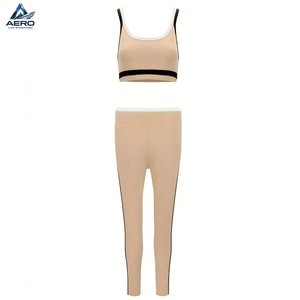 Conjunto deportivo sencillo de dos piezas, top corto con cuello redondo y tirantes finos y leggings ajustados para hacer ejercicio, conjunto deportivo para mujer - Product Image 1