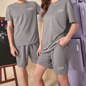 Conjunto de Camiseta y Pantalones Cortos para Hombre, Estilo Simple y Único 2025, Ligero y Transpirable, Personalizable OEM, Verano, Algodón - Product Image 1