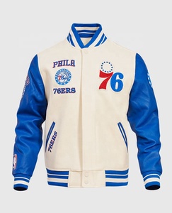 Veste d'hiver rétro à double boutonnage pour homme, style varsity, inspirée du basketball vintage, en coton tricoté avec un design imprimé, col rabattu - Product Image 1