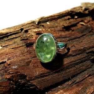 Anillo de Prehnita Natural con Plata de Ley 925, Corte Cojín, Hecho a Mano, Estilo Bohemio, Joyería Certificada por Terceros - Product Image 6