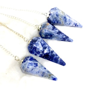 Herramienta de radiestesia de sodalita de alto pulido al por mayor, péndulo curativo definitivo para autoexpresión, amor y decoración mística del hogar - Product Image 1