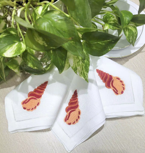 Serviettes de table carrées en coton brodées sur mesure avec motif escargot, élégantes pour la décoration de table, idéales pour la maison, les mariages et les fêtes. - Product Image 5