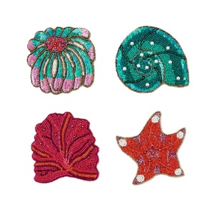 Elegante Juego de Posavasos Bordados con Cuentas de Semillas para Decoración de Mesa, Posavasos Bordado a Mano con Cuentas de Semillas y Diseño Floral Elegante - Product Image 6
