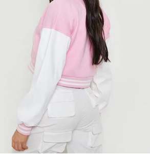 Chaqueta universitaria informal para mujer con estilo urbano, textura suave y comodidad para movimiento fácil, color personalizado, logotipo y talla. - Product Image 2