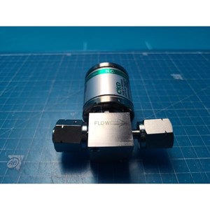 Válvula de Diafragma Operada por Aire CKD AGD-R AGD11R-4R-S, Usada como Pieza de Repuesto para Equipos Legacy Semiconductor - Product Image 2
