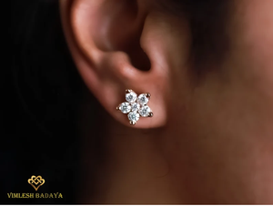 ต่างหูเพชรทรงดอกไม้ทองคำแท้ 1.7 กะรัต ทอง 14K เพชรทรงกลม ดีไซน์หรูหรา ของขวัญเครื่องประดับชั้นดีสำหรับเธอ - Product Image 2