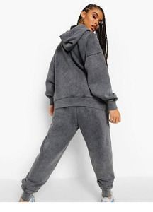 Vêtements de sport, haut à manches courtes et pantalon de sport décontracté, vêtements de fitness, matière douce qui vous garde au confort, tout en vous offrant un style actif. - Product Image 3