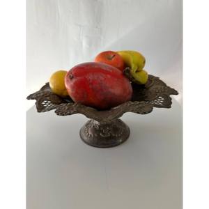 Cuenco para servir de metal bronce con un tono dorado que eleva instantáneamente el estilo de tu cocina, increíblemente elaborado por ARTISTIQUE. - Product Image 2