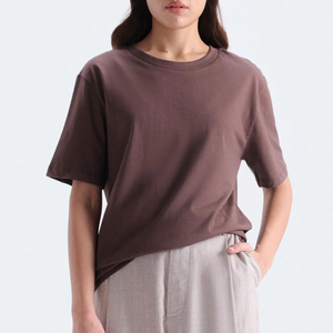 Camiseta Elegante e Informal para Mujer con Cuello Redondo, 100% Algodón Ecológico, Transpirable y de Secado Rápido - Product Image 1