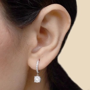 Pendientes de Aro con Diamantes Redondos Cultivados en Laboratorio de 2.00CT, Oro Blanco de 9K, Joyería Fina al por Mayor - Product Image 4