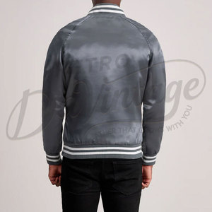 Blouson bomber en satin gris pour homme avec poignets côtelés rayés et fermeture à boutons-pression, vêtement d'extérieur léger de qualité supérieure - Product Image 2